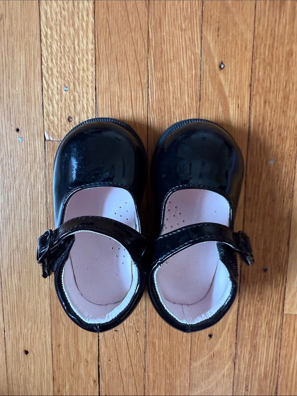 Baby Black Patent Velcro Strap Shoes - Size 3 (fits 9-12 months), Never Worn